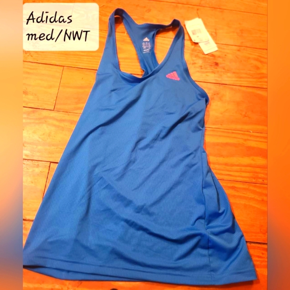 Adidas top